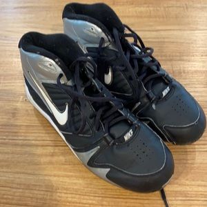 Nike Boys Baseball Cleats size 7